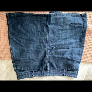 Denim skirt